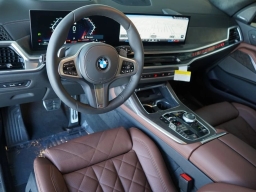 BMW X7 xDrive40i Sports Activity Vehicle 2026