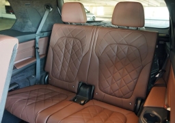 BMW X7 xDrive40i Sports Activity Vehicle 2026