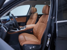 BMW X7 xDrive40i Sports Activity Vehicle 2026