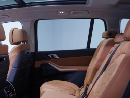 BMW X7 xDrive40i Sports Activity Vehicle 2026