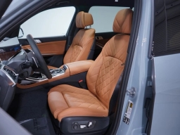 BMW X7 xDrive40i Sports Activity Vehicle 2026