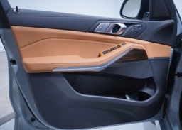 BMW X7 xDrive40i Sports Activity Vehicle 2026