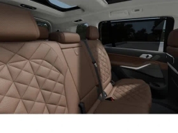 BMW X7 xDrive40i Sports Activity Vehicle 2026