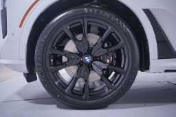 BMW X7 xDrive40i Sports Activity Vehicle 2026