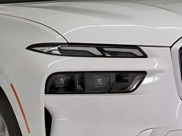 BMW X7 xDrive40i Sports Activity Vehicle 2026