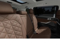 BMW X7 xDrive40i Sports Activity Vehicle 2026