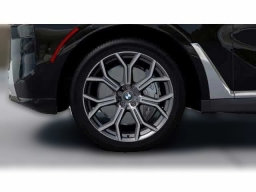 BMW X7 xDrive40i Sports Activity Vehicle 2026