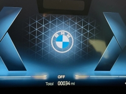 BMW X7 xDrive40i Sports Activity Vehicle 2026