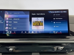 BMW X7 xDrive40i Sports Activity Vehicle 2026