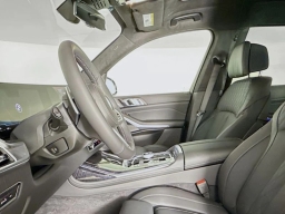 BMW X7 xDrive40i Sports Activity Vehicle 2026