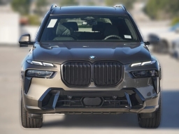 BMW X7 xDrive40i Sports Activity Vehicle 2026