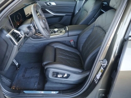 BMW X7 xDrive40i Sports Activity Vehicle 2026