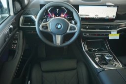 BMW X7 xDrive40i Sports Activity Vehicle 2026