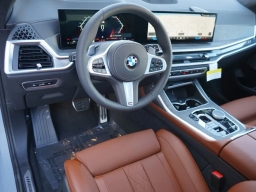 BMW X7 xDrive40i Sports Activity Vehicle 2026