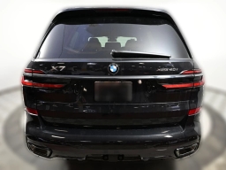 BMW X7 xDrive40i Sports Activity Vehicle 2026