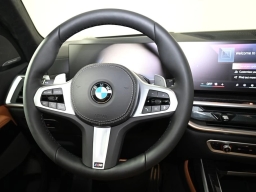 BMW X7 xDrive40i Sports Activity Vehicle 2026