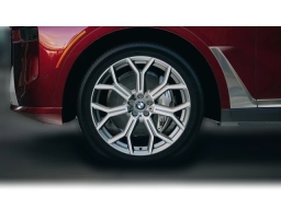 BMW X7 xDrive40i Sports Activity Vehicle 2026