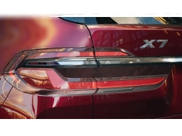 BMW X7 xDrive40i Sports Activity Vehicle 2026