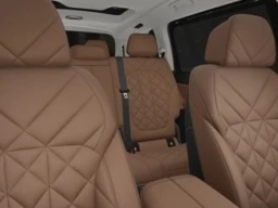 BMW X7 xDrive40i Sports Activity Vehicle 2026