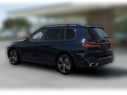 BMW X7 xDrive40i Sports Activity Vehicle 2026