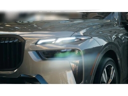 BMW X7 xDrive40i Sports Activity Vehicle 2026