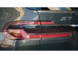 BMW X7 xDrive40i Sports Activity Vehicle 2026