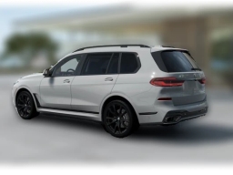 BMW X7 xDrive40i Sports Activity Vehicle 2026
