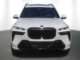 BMW X7 xDrive40i Sports Activity Vehicle 2026