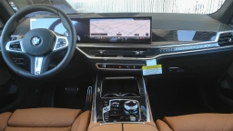 BMW X7 xDrive40i Sports Activity Vehicle 2026