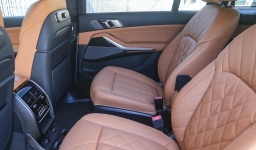 BMW X7 xDrive40i Sports Activity Vehicle 2026