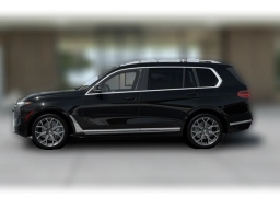 BMW X7 xDrive40i Sports Activity Vehicle 2026