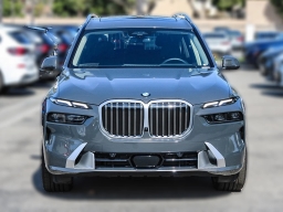 BMW X7 xDrive40i Sports Activity Vehicle 2026