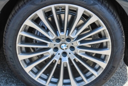 BMW X7 xDrive40i Sports Activity Vehicle 2026