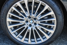 BMW X7 xDrive40i Sports Activity Vehicle 2026