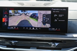 BMW X7 xDrive40i Sports Activity Vehicle 2026