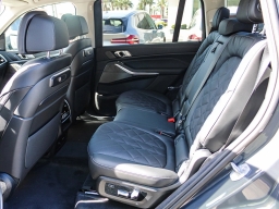 BMW X7 xDrive40i Sports Activity Vehicle 2026