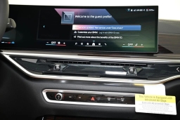 BMW X7 xDrive40i Sports Activity Vehicle 2026