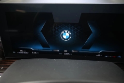 BMW X7 xDrive40i Sports Activity Vehicle 2026