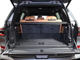 BMW X7 xDrive40i Sports Activity Vehicle 2026