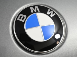 BMW X7 xDrive40i Sports Activity Vehicle 2026