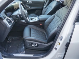 BMW X7 xDrive40i Sports Activity Vehicle 2026