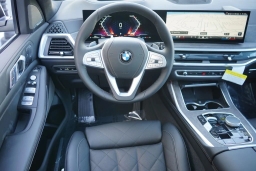 BMW X7 xDrive40i Sports Activity Vehicle 2026