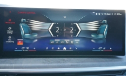 BMW X7 xDrive40i Sports Activity Vehicle 2026