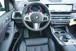 BMW X7 xDrive40i Sports Activity Vehicle 2026