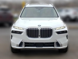 BMW X7 xDrive40i Sports Activity Vehicle 2026