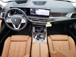 BMW X7 xDrive40i Sports Activity Vehicle 2026
