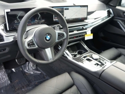 BMW X7 xDrive40i Sports Activity Vehicle 2026