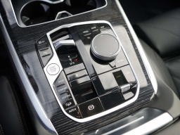 BMW X7 xDrive40i Sports Activity Vehicle 2026