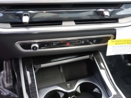 BMW X7 xDrive40i Sports Activity Vehicle 2026