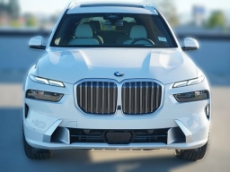 BMW X7 xDrive40i Sports Activity Vehicle 2026